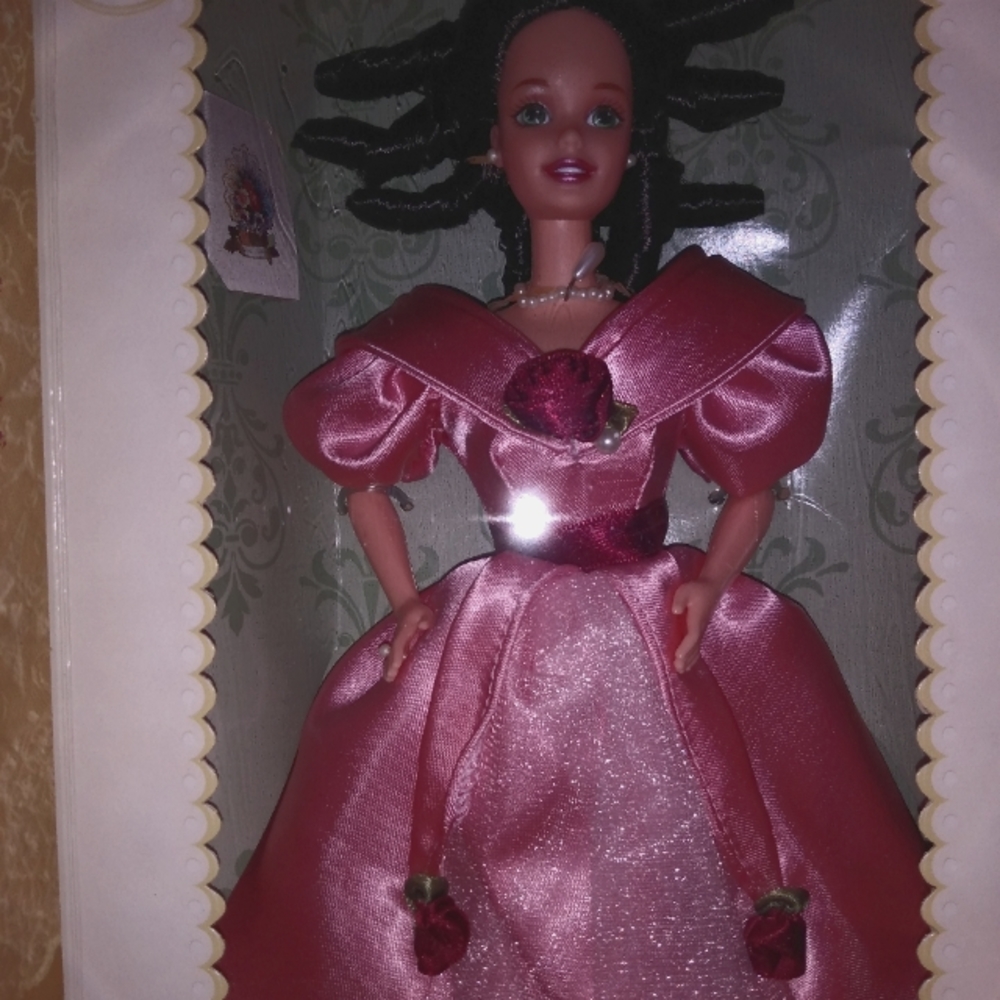 Valentine's day victorian Barbie 🆕 vintage